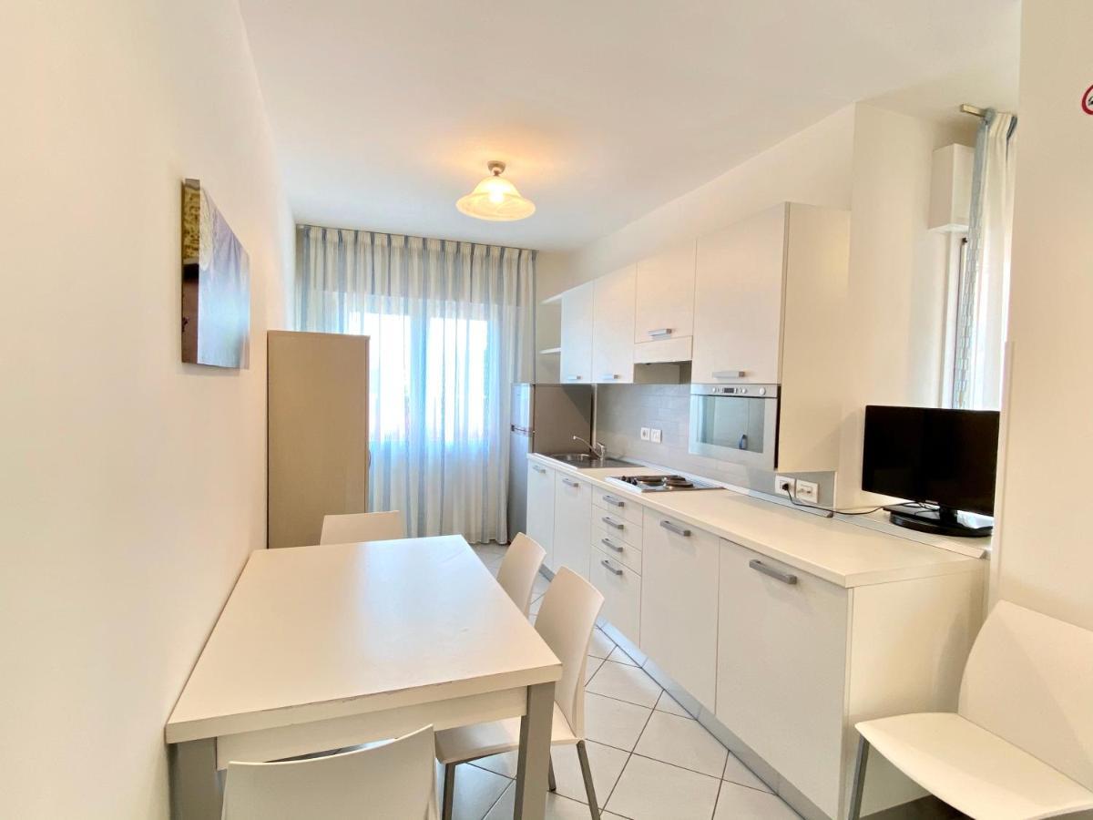Artesi - Carraro Immobiliare Jesolo - Family Apartments Bagian luar foto
