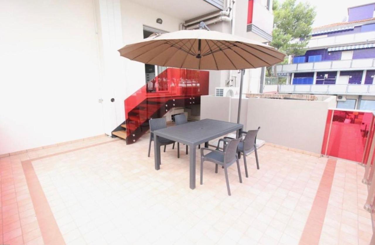 Artesi - Carraro Immobiliare Jesolo - Family Apartments Bagian luar foto