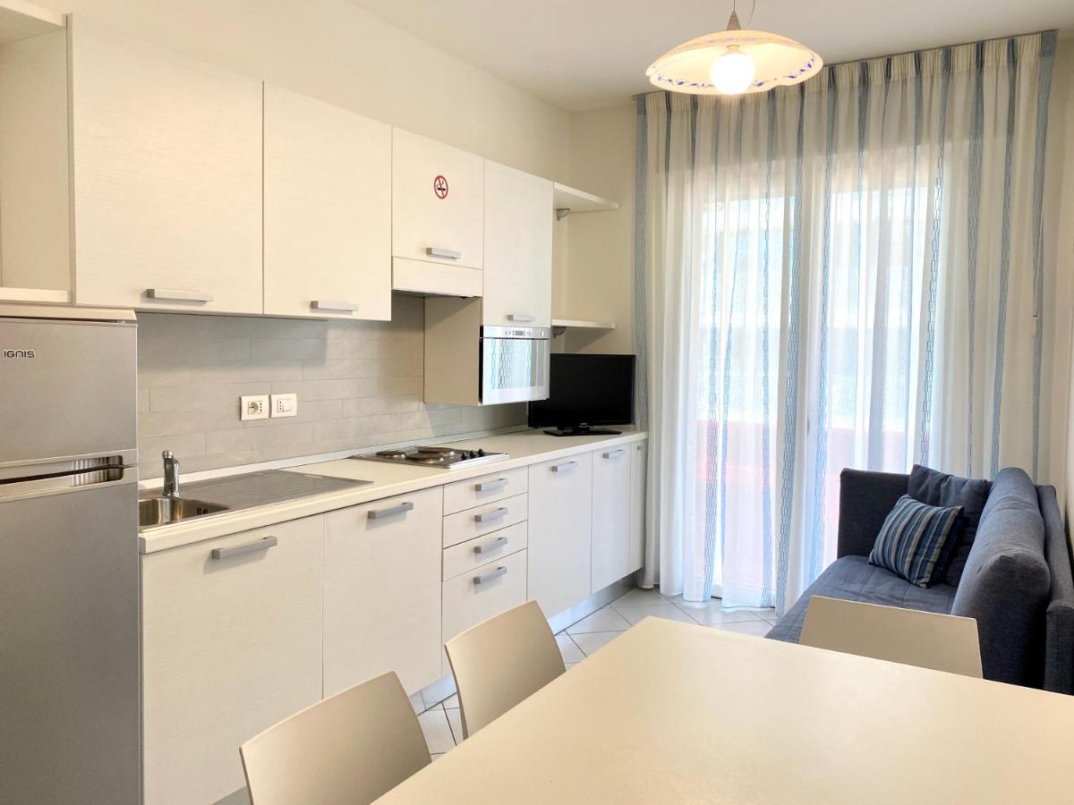 Artesi - Carraro Immobiliare Jesolo - Family Apartments Bagian luar foto