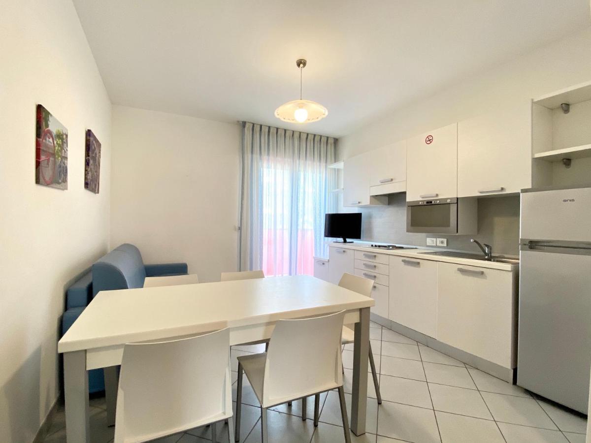 Artesi - Carraro Immobiliare Jesolo - Family Apartments Bagian luar foto